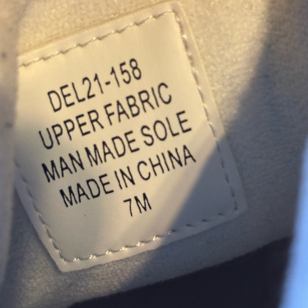 Delia’s flame high top sneakers. 🔥 - Picture 5 of 7